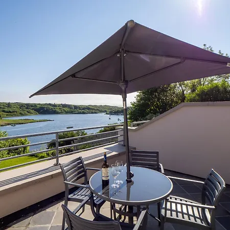 4 Harbour Heights *