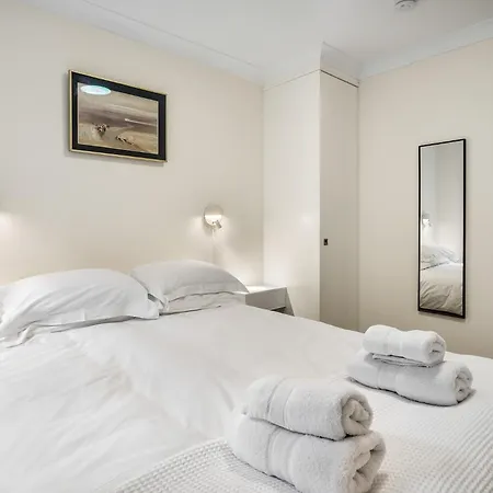 4 Harbour Heights Clifden