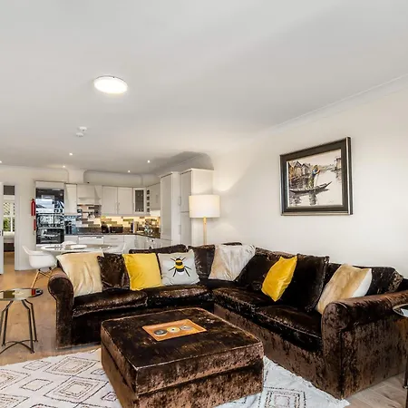 4 Harbour Heights Clifden