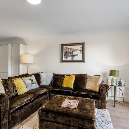 4 Harbour Heights * Clifden