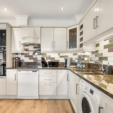 4 Harbour Heights Clifden